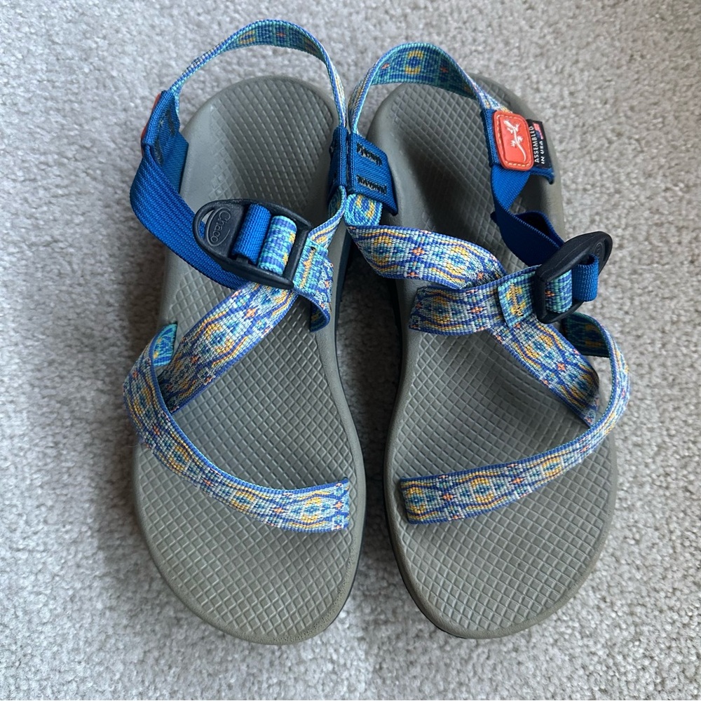 Chaco ZX/2 sandals size 8!